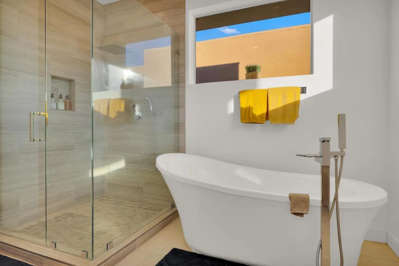Gateway Luxury Resort Style With A Private Pool Palm Springs Villa