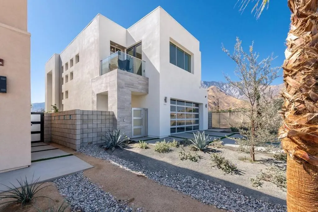 Gateway Luxury Resort Style With A Private Pool Palm Springs Villa